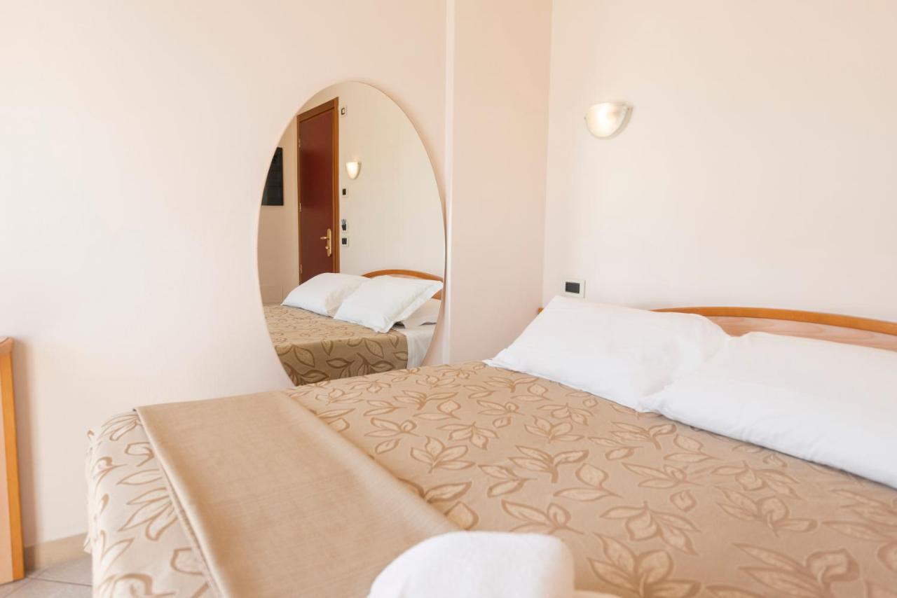 Hotel Residence Imperial Misano Adriatico Luaran gambar