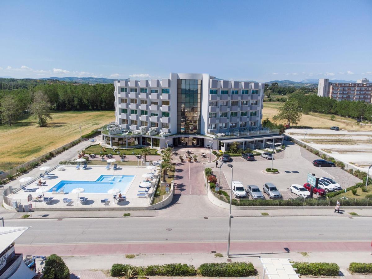 Hotel Residence Imperial Misano Adriatico Luaran gambar